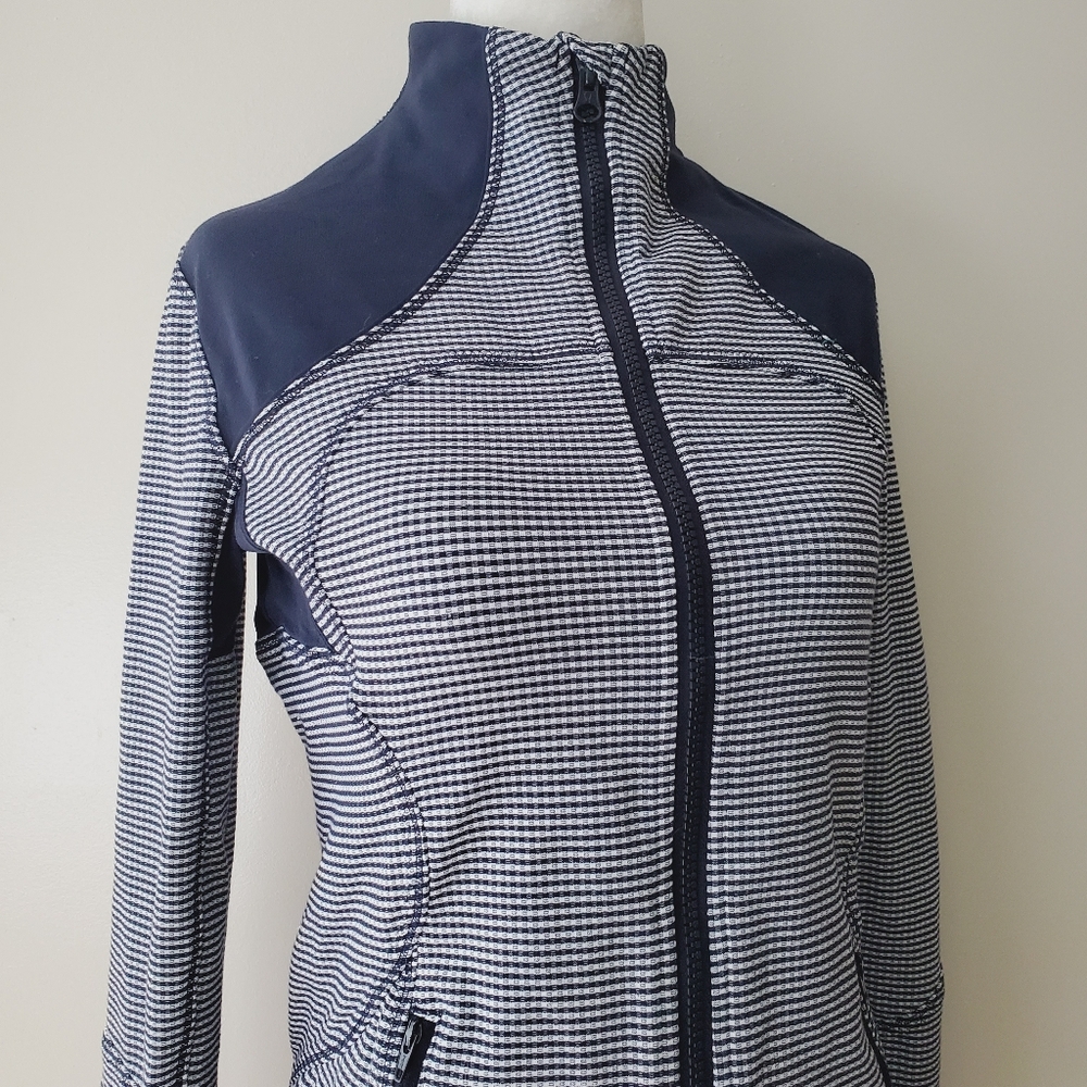 Lululemon Forme Jacket Inkwell - Picture 11 of 16